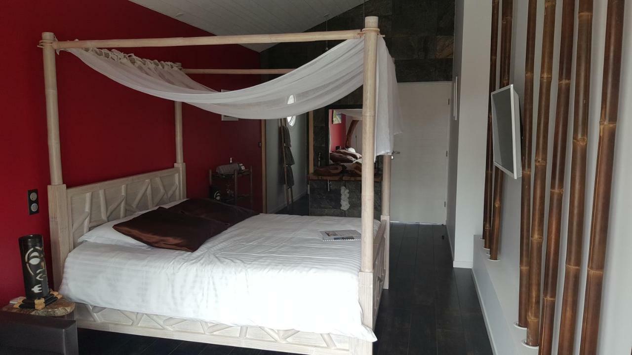 Suite con vistas a la piscina
